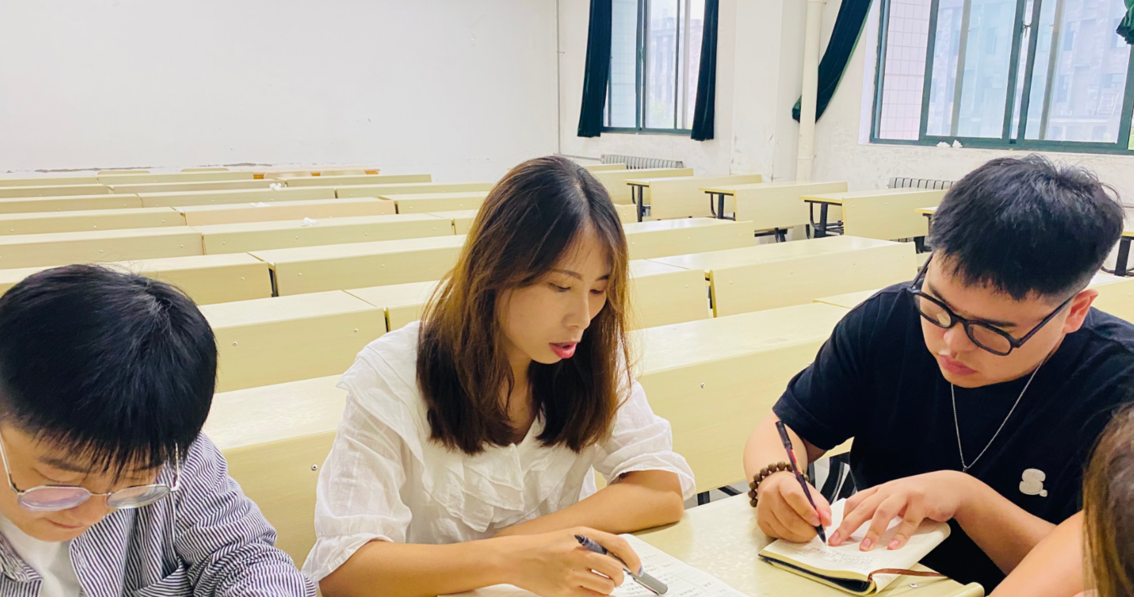 【經(jīng)管學(xué)院】團總支學(xué)生會主席團召開新學(xué)期第一次例會