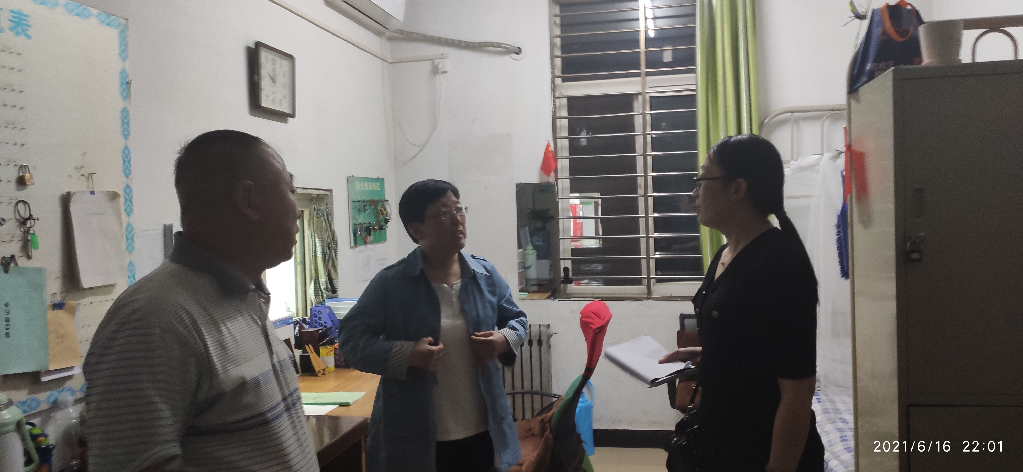 學(xué)院開展公寓安全衛(wèi)生專項(xiàng)檢查