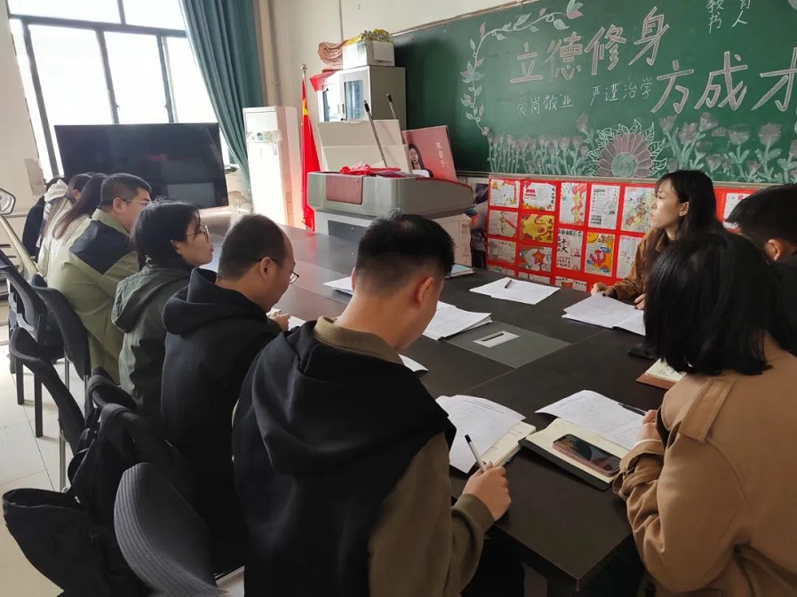 新傳媒與藝術(shù)學(xué)院召開2023-2024學(xué)年家庭經(jīng)濟困難學(xué)生認定工作部署會議
