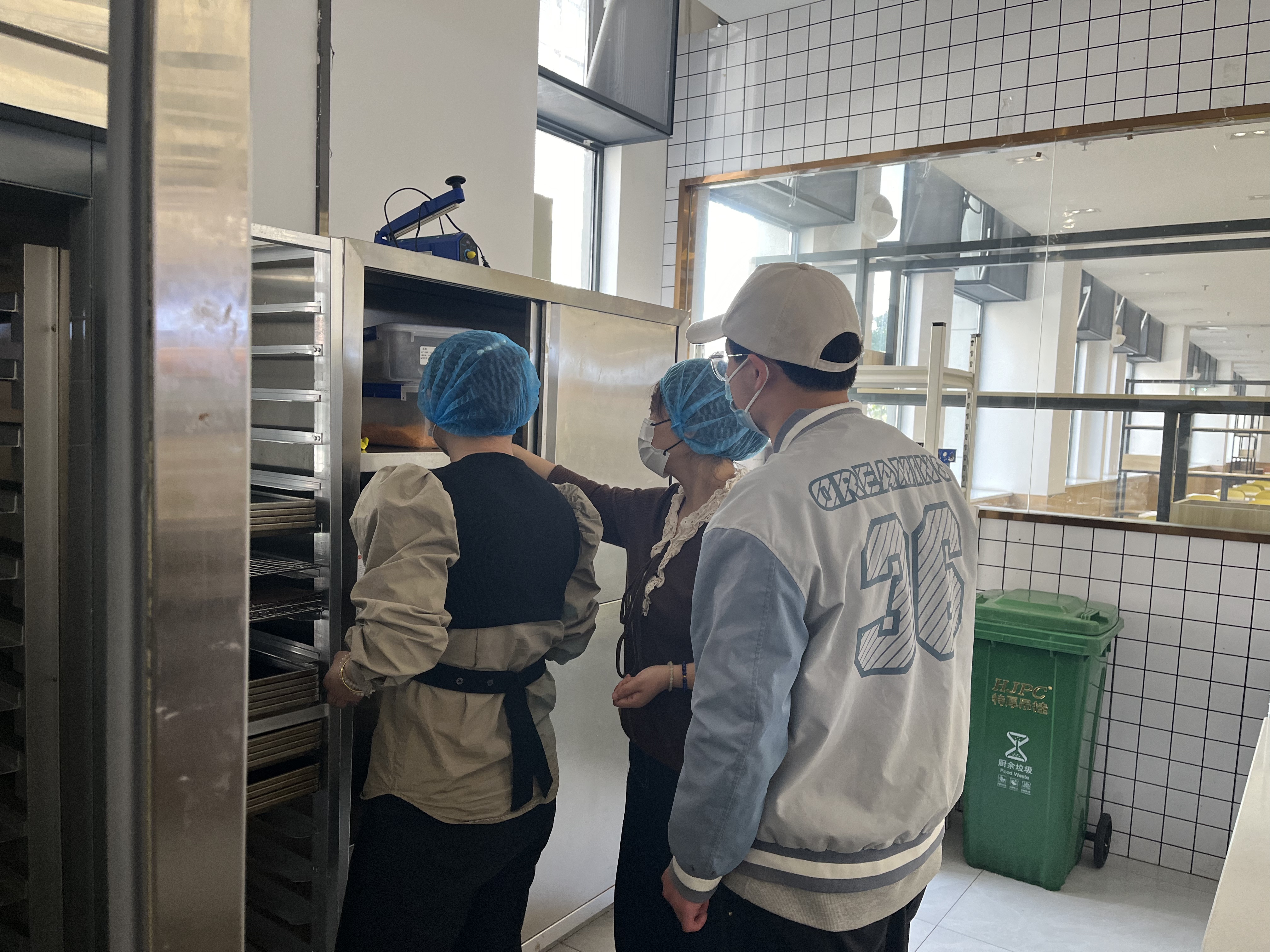 后勤處開展衛(wèi)生大檢查，全力保障師生飲食安全